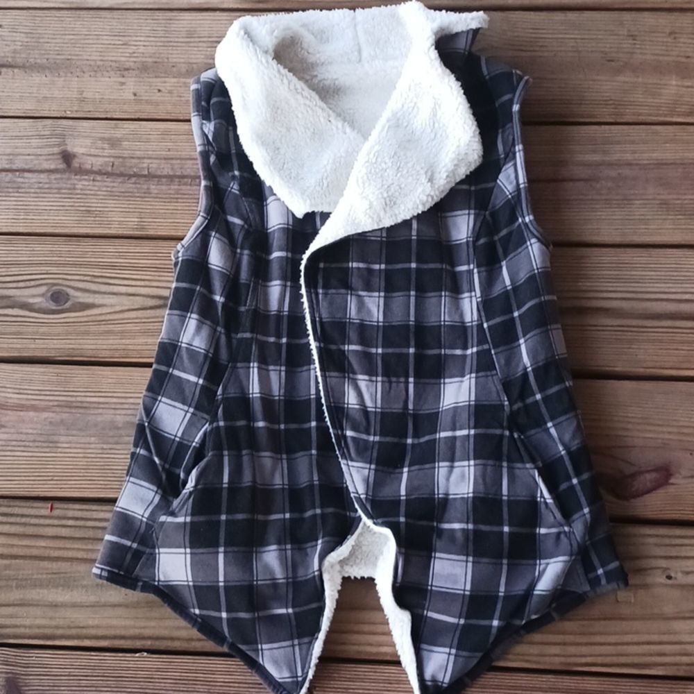 Matilda Jane  women's reversible vest size S